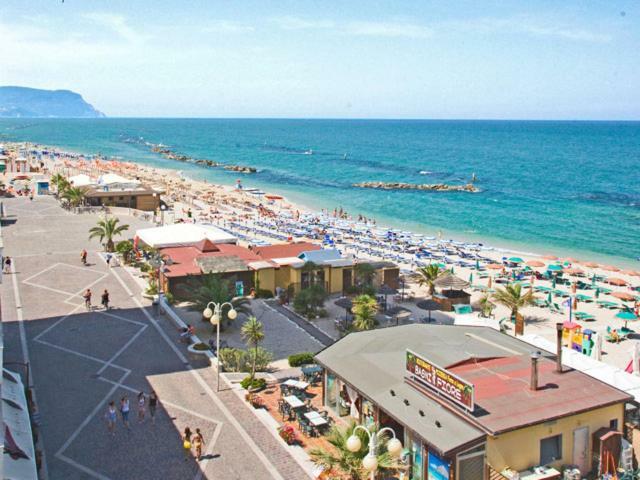 Ferienwohnung Nel Blu Dipinto Di Blu Porto Recanati Exterior foto